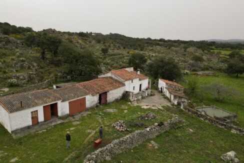 Finca-de-21-hectáreas-con-vivienda-en-Valencia-de-Alcántara05